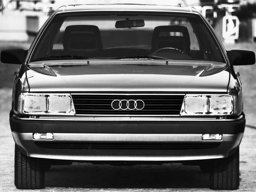  Audi 5000S Turbo 1984 года  (фото 10 из 10)